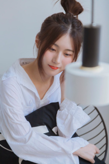 小奶瓶(产奶)沈姜晨晨爱吃萝卜